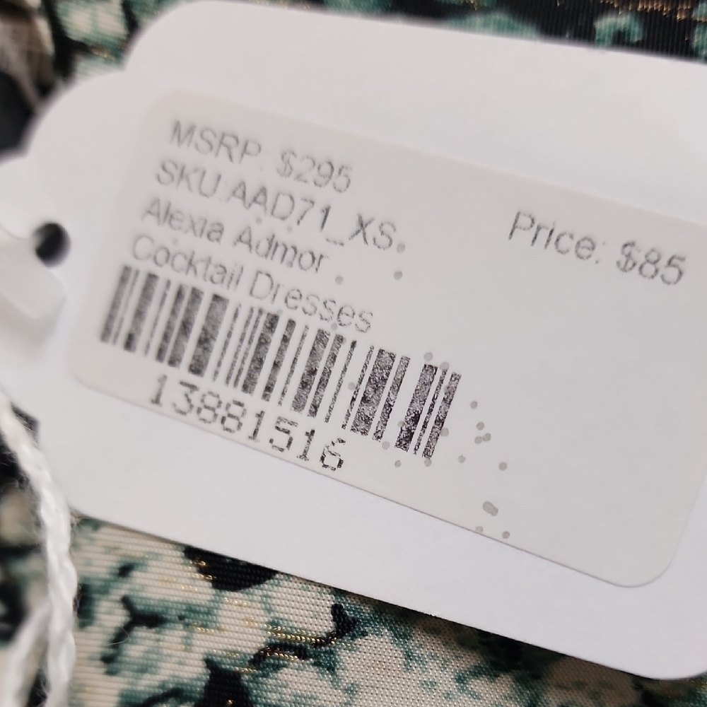 Alexia Admor Green and Black Snake Print Long Sleeve Dress - Picture 2 of 10
